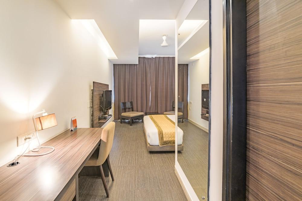 Royal Residence 古尔冈 外观 照片